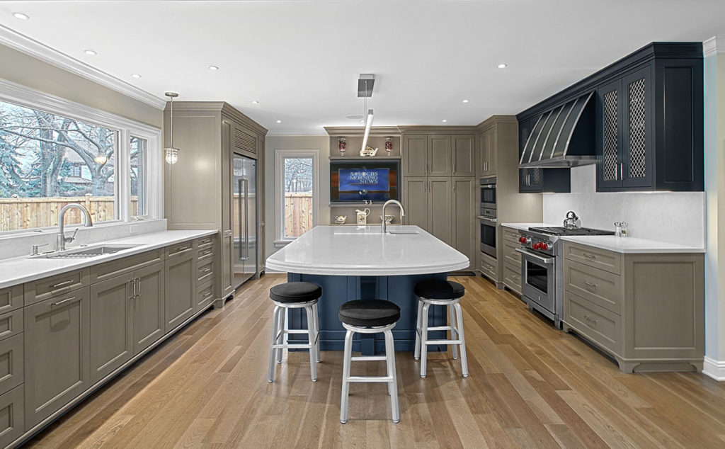 image of transitional kitchen